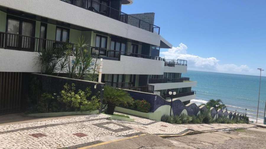 Flat completo a beira mar com vista exuberante no Blue Marlin Apartments