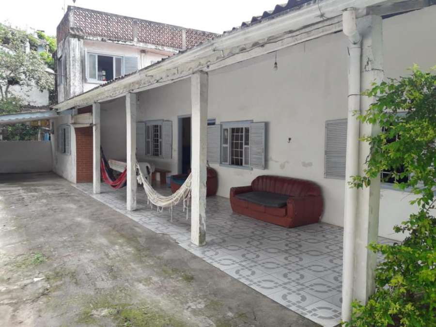 Casa de praia em Itapoá SC a 2 quadras da praia