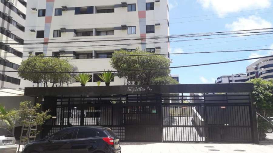 Apartamento de 3 Quartos NA PONTA VERDE A 500M DA PRAIA