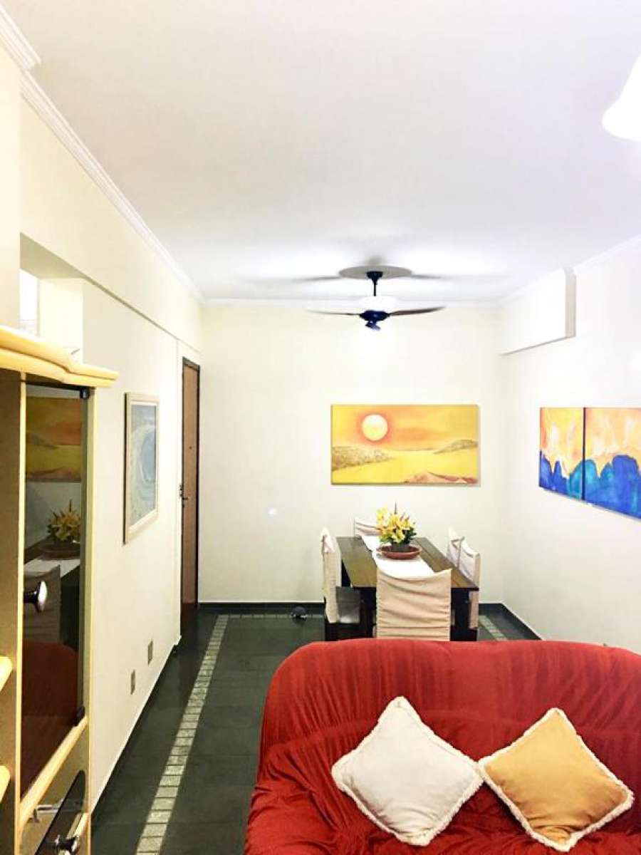 Apartamento com piscina e churrasqueira em Ubatuba