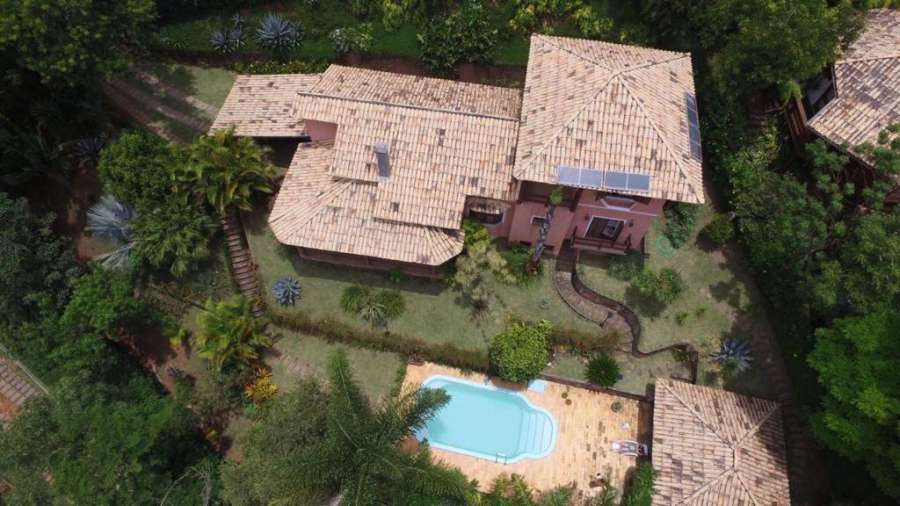 Casa na Serra de Itaipava: Natureza com conforto
