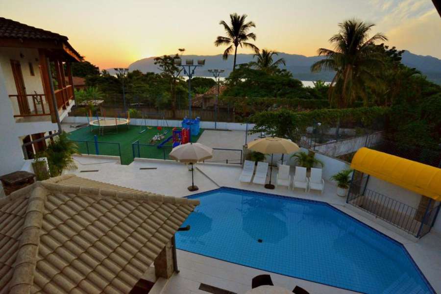 Ilhabela Casa perfeita para temporada200 mts praia