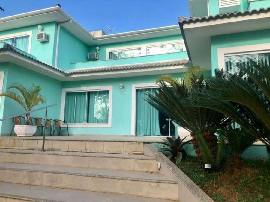 Linda casa próxima a praia da Ferradura em Búzios