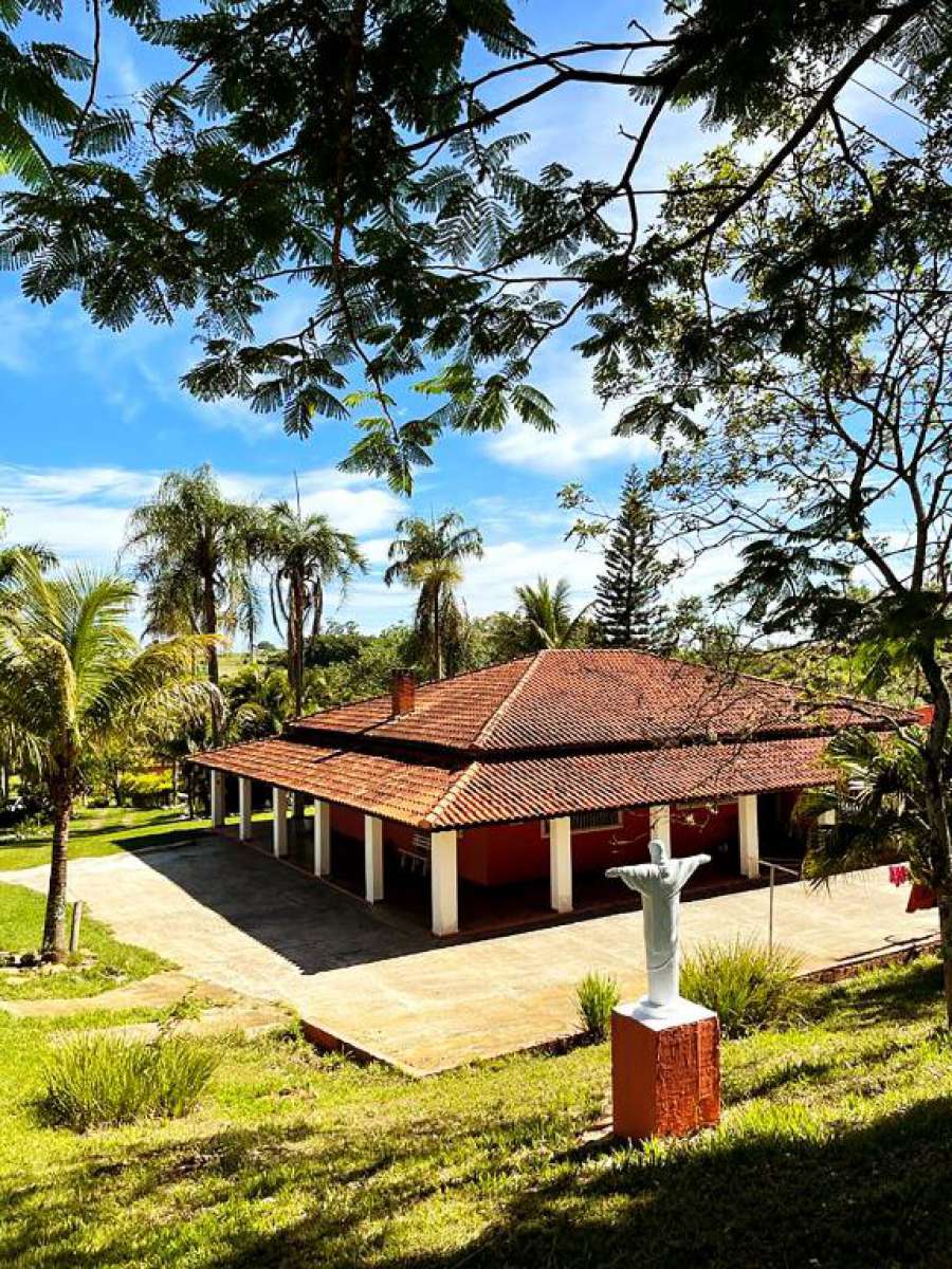 Casa de campo com lazer em Quadra interior de SP