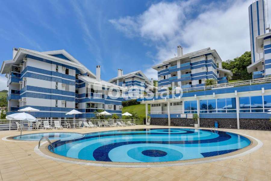 Lindo apê de 3 quartos na Brava a 100m do mar!