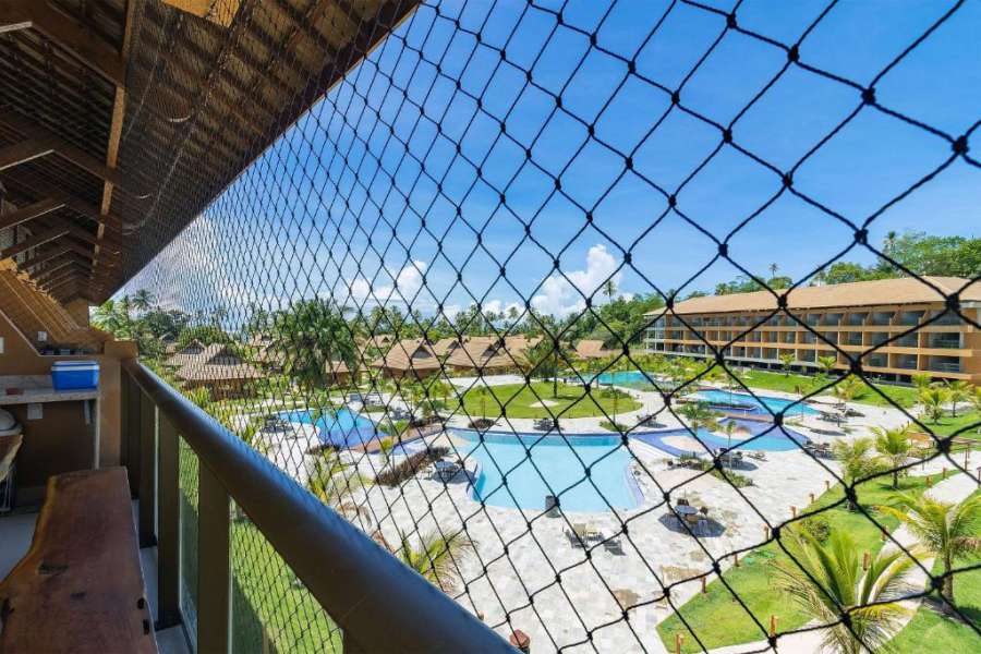 Apto de frente à piscina no Eco Resort por Carpediem