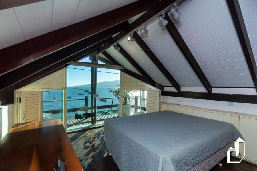 Casa com 01 dormitório - Um bom lugar para relaxar à beira-mar