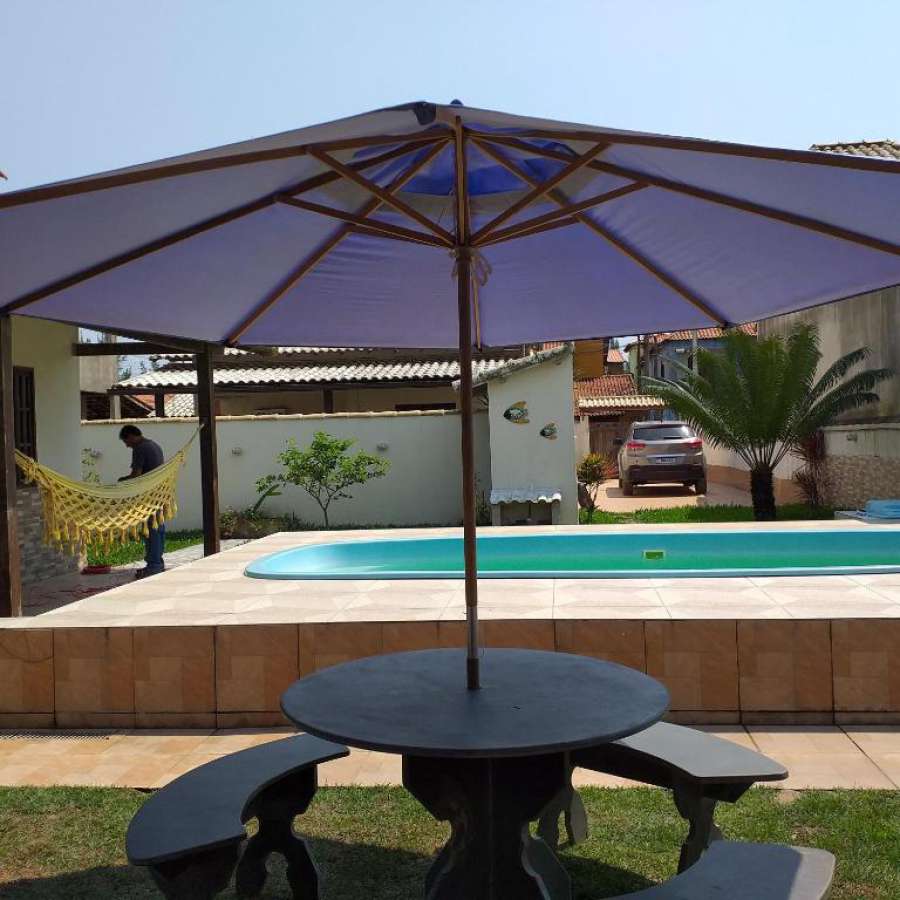 Linda Casa com Piscina.