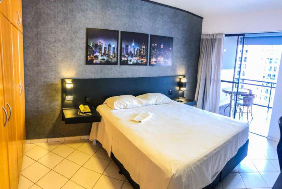 Flat com varanda ao lado do Brasília Shopping