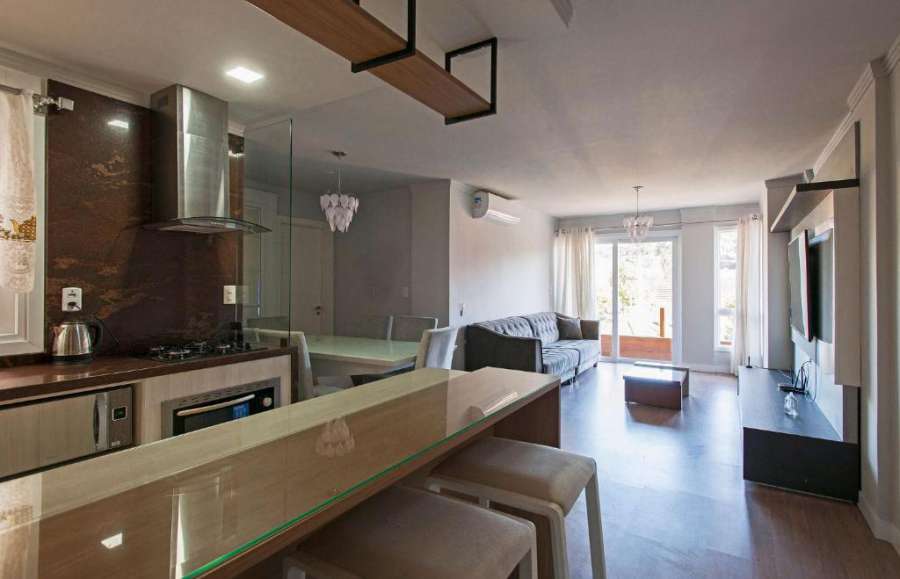 AMPLO APARTAMENTO JUNTO À RUA COBERTA DE CANELA - Campos de Canella
