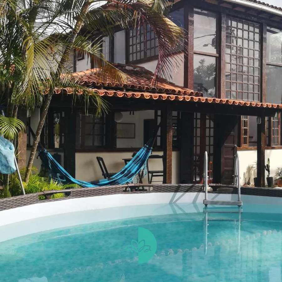 Casa 50 metros da praia de Manguinhos