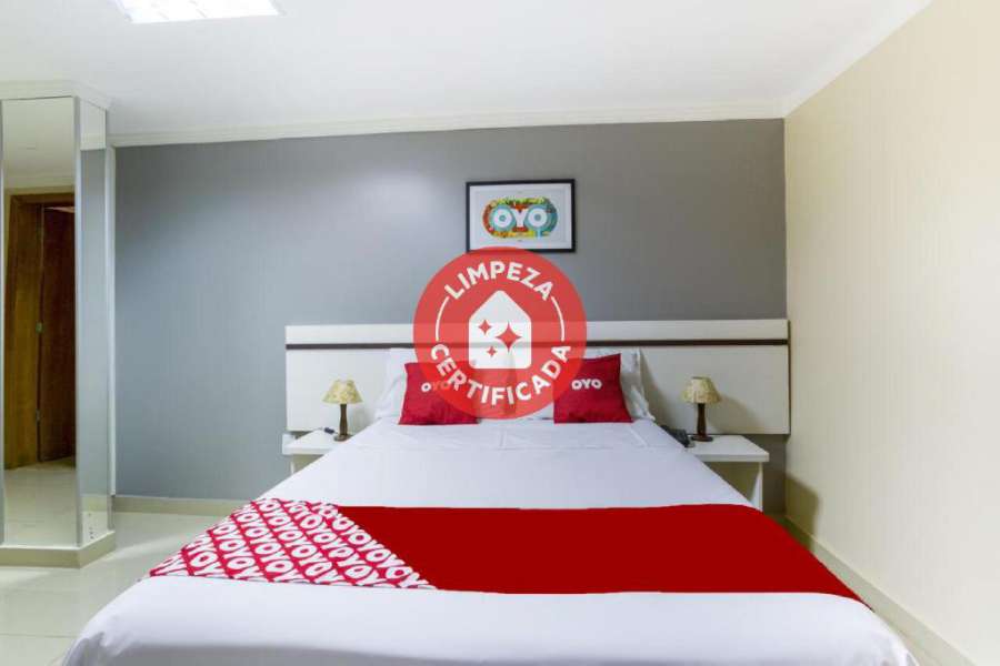 OYO Hotel Via Universitária