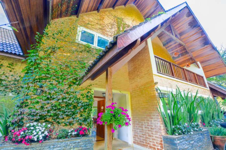 La Réserve Suites