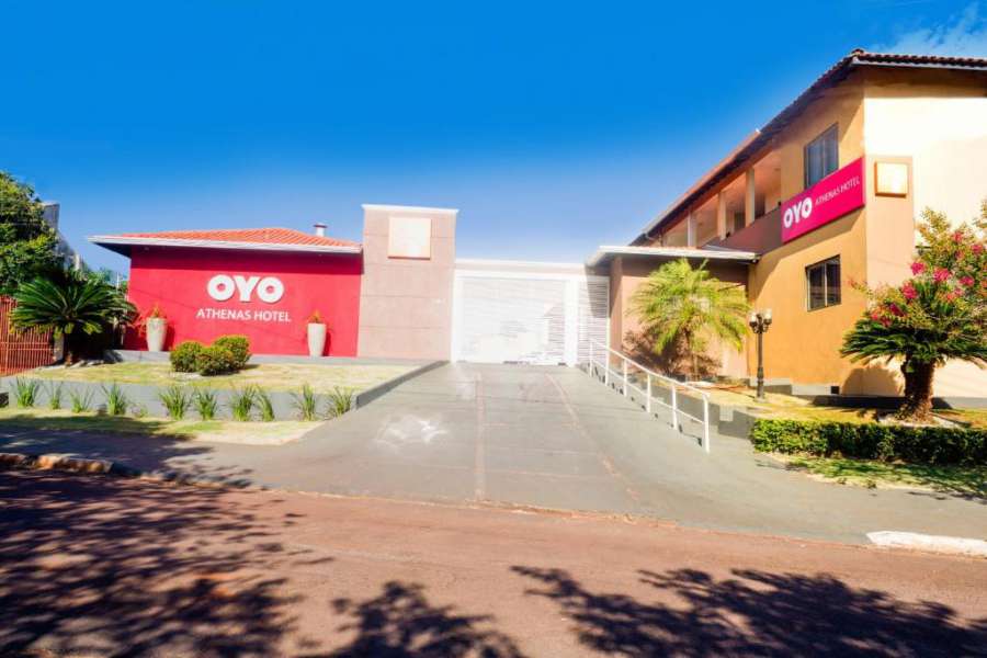 OYO Athenas Apart Hotel