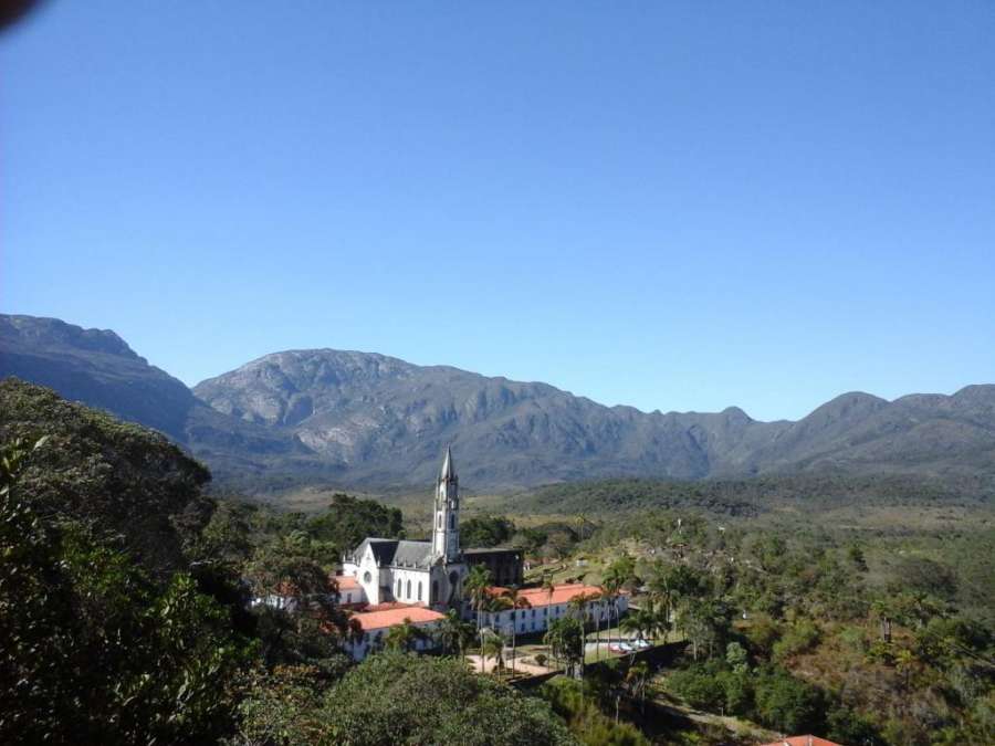 Foto do Santuário do Caraça