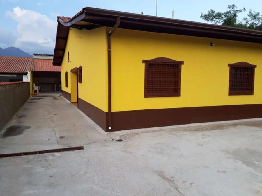 Foto do casa amarela de maranduba 1