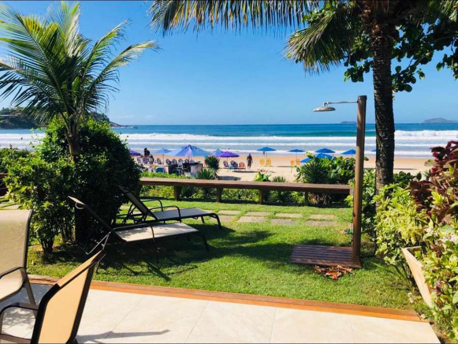 Foto do Casa pé na areia da praia de geribá em búzios recém reformada - House 