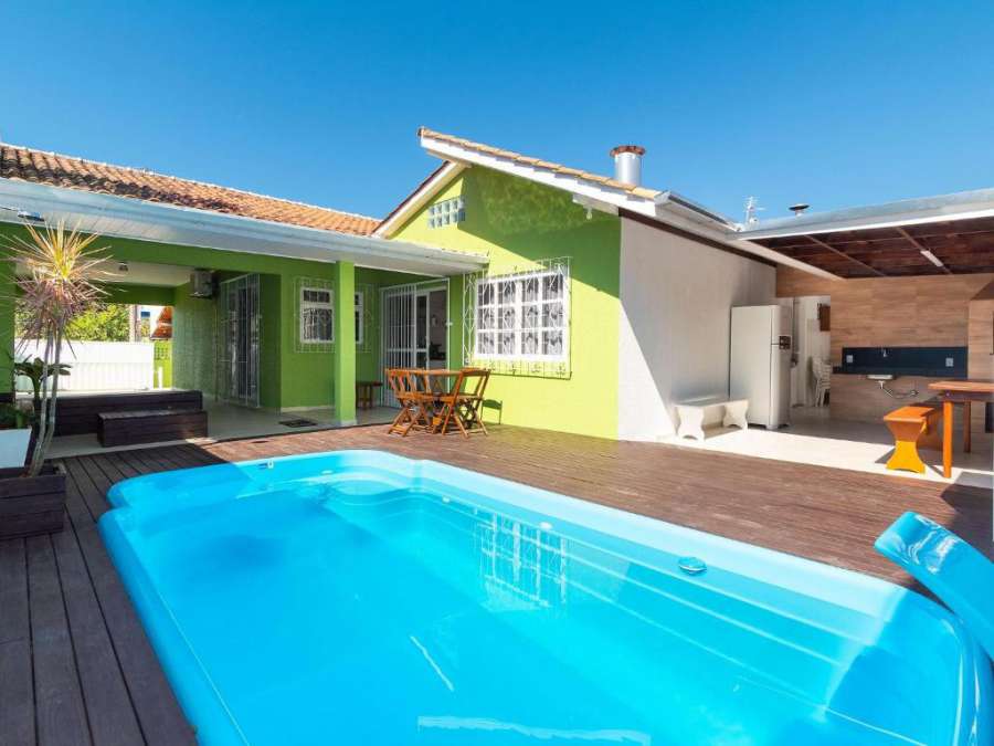 Aluguel Casa 4 quartos s/ 1 suíte Piscina Bombas/SC Foto do Aluguel Casa 4 quartos s/ 1 suíte Piscina Bombas/SC