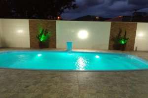Casa com piscina Foto do Casa com piscina