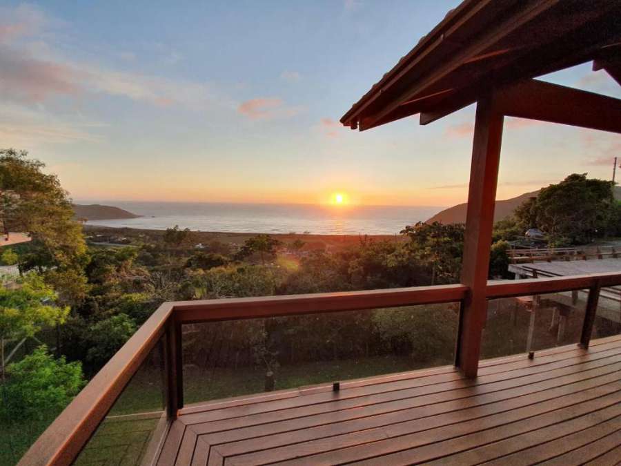 SILVEIRA SUNSHINE - CASA COM VISTA ESPETACULAR PARA A SILVEIRA Foto do SILVEIRA SUNSHINE - CASA COM VISTA ESPETACULAR PARA A SILVEIRA