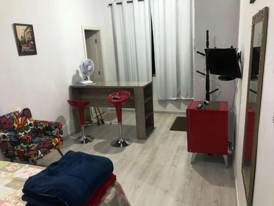 Foto do Apartamento reformado em Prédio Residencial