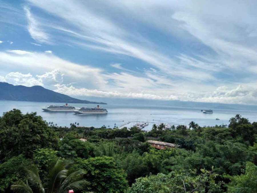 Foto do Casa com Varanda Frente o Mar em Ilhabela-SP