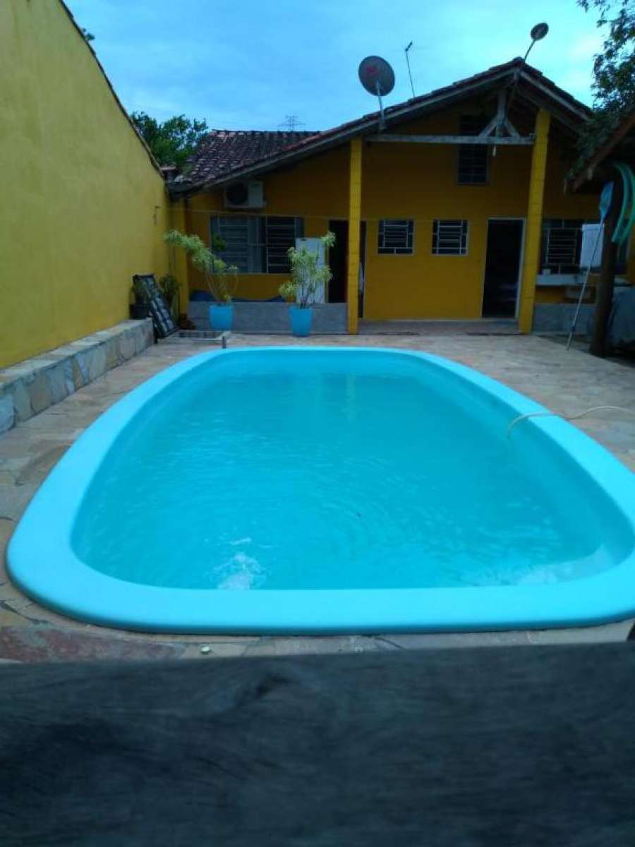 Foto do Casa com piscina em Caraguatatuba