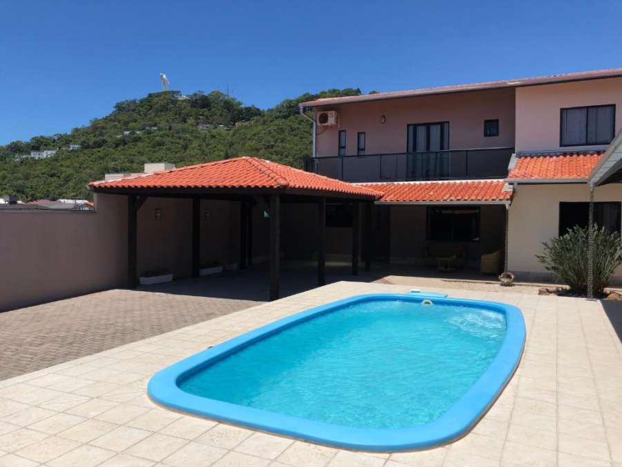 Casa com piscina Balneário Camboriú Foto do Casa com piscina Balneário Camboriú