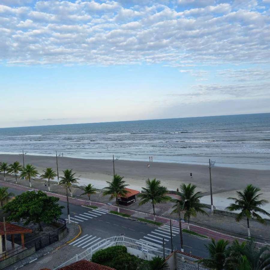 Ótimo apartamento condomínio frente a praia Foto do Ótimo apartamento condomínio frente a praia